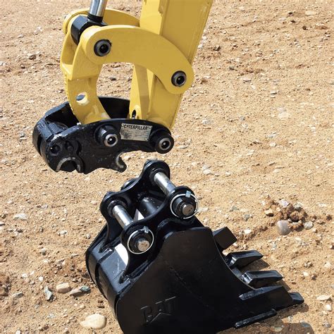 mini excavator manual quick coupler|cat 303.5 manual quick coupler.